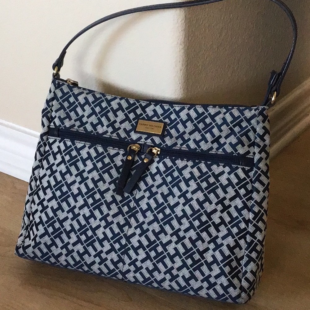 Tommy Hilfiger bag